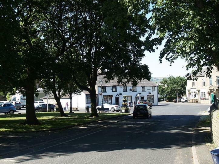 The Guest House Worsthorne Бърнли Екстериор снимка